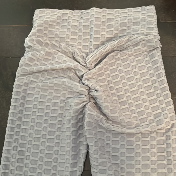 Brand new Tiktok leggings!! - Picture 5 of 5